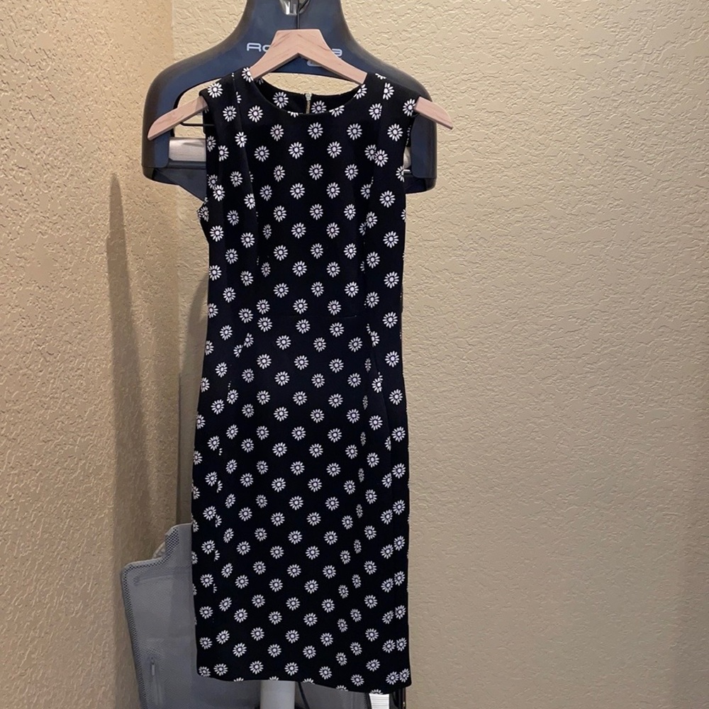 Calvin Klein daisy sleeveless dress